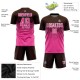 Benutzerdefiniertes braun-rosa-weißes Sublimations-Fußballtrikot Benutzerdefiniertes braun-rosa-weißes Sublimations-Fußballtrikot